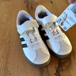 Adidas VL COURT - New!!